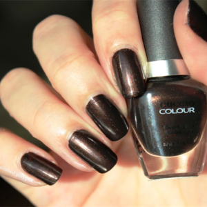 Esmalte Cuccio Colour Duke it Out -6165-